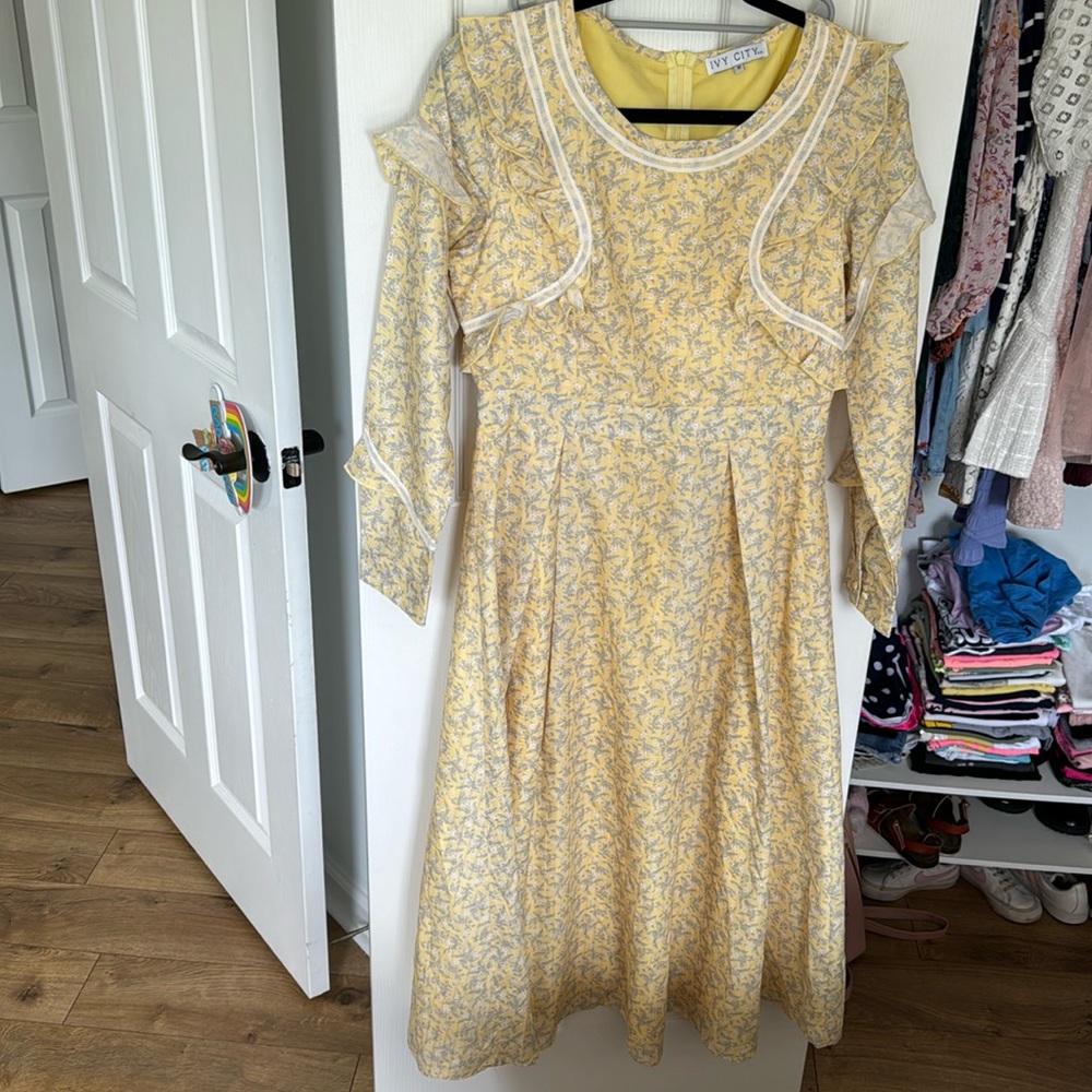 Ivy City Co. Yellow Floral Dress